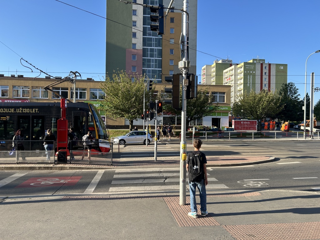 Přiliš dlouhé čekání na zelenou Chmelnice