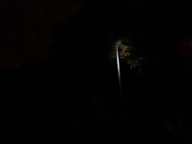 Nesvítící lampy na cestě do Stromovky