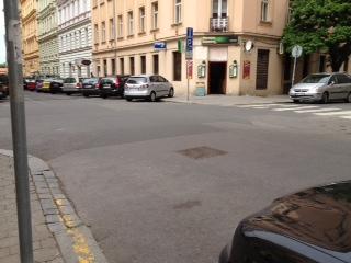 Lublaňská - problém na přechodu