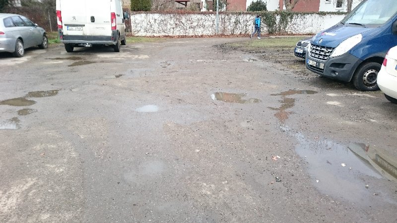Trvalá špina mezi ulicemi Malešická a V Zahrádkách