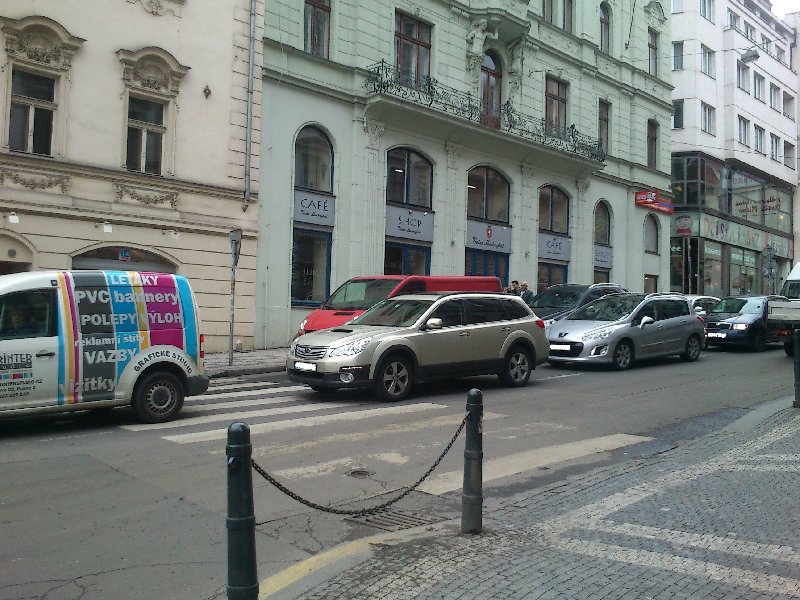 Nebezpečné přechody (2) přes ulici Vodičkova